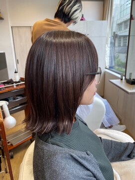 シュヴー 築地(CHEVEUX) オリーブカラー　透明感カラー　切りっぱなしボブ