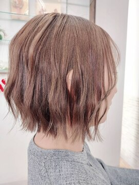 ファイン 滝川店(Fine) 【20代30代】ぱっつんレイヤーボブ 柔らかい透け感グレージュ