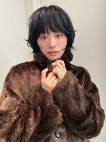 ステン(sten) 顔まわりレイヤー×切りっぱなしボブ