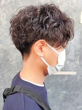 コロ(COLO) MEN’S HAIR/サーフカール/刈り上げセンターパート/吉祥寺