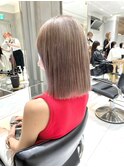 伸ばしかけにも◎切りっぱなし ミディアム/ハイトーングレージュ