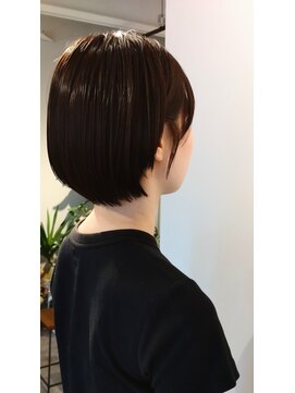 オーフェル(OHFEL) ショートボブスタイル