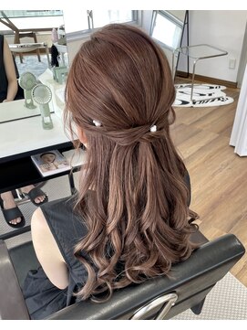 オウン(AUN) ハーフアップ