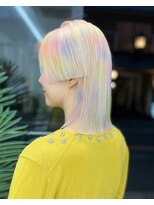 ナナ(NANA)&nbsp;レインボーカラー/ブリーチ/デザインカラー