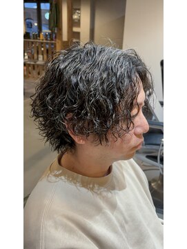 大人の波巻きツイスパ