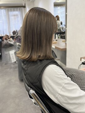 オウル(Owll) ◆◇大人可愛いくすみベージュ外ハネミディアム◇◆