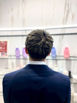 アース 土気あすみが丘店(HAIR&MAKE EARTH) メンズハイライトスタイル