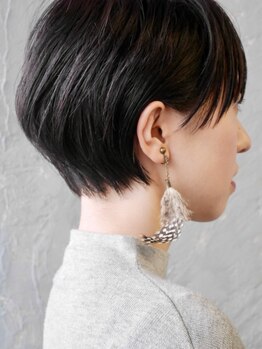 ソルト(Salt)の写真/【顧客率9割の実力派サロン!】年齢を重ねても“自分らしく美しく”いられるヘアを大切にしています。