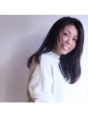大人女性にピッタリの上品セミロング