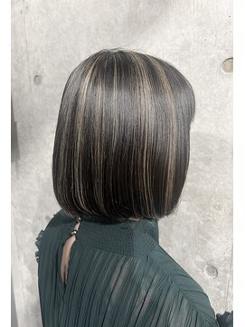 カリーナコークス 原宿 渋谷(Carina COKETH) ミニボブブリーチトダブルカラーインナーカラーイヤリングカラー