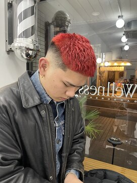 ウェルネス(Wellness) スキンフェード、レッド、クロップ