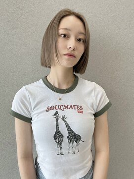 シーク 天神(SEEK) ミルクティーベージュ/ハイトーン/ブリーチカラー/緒方芽久