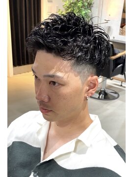 ブルニール 心斎橋(BLEUNIR) メンズカット 短髪 ソフトツイスト ツーブロック 刈り上げ