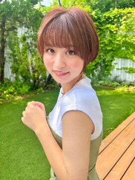 シシ 大宮(She 2.) 大人ショートボブ/ホワイトグレージュ/ブリーチ/ダブルカラー