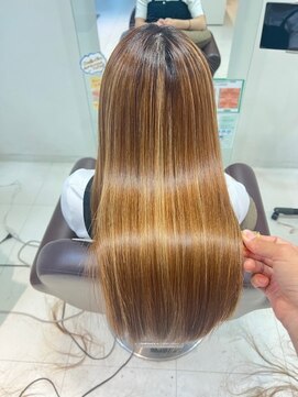 スリーヘアーデザインズ(Three Hair Designs) a