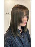 レイヤーカット×オリーブグレージュ