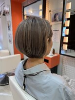 クロップヘアークリエイティブ 大人ボブ