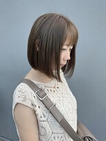 イト(iyto)&nbsp;オリーブカラーでつくるナチュラル透明感