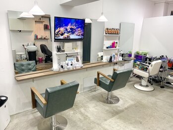 グリムヘアー(GLIM hair)の写真/【10:00～21:00営業/薬院駅徒歩5分】学校帰り・仕事帰りに気軽に立ち寄れるサロン◎極上の癒し時間に＊