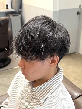 ノイセル(Noisyle) 刈り上げセンターパート/波巻きツイストスパイラル/西長堀