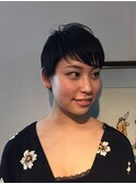 黒髪ベリーショート