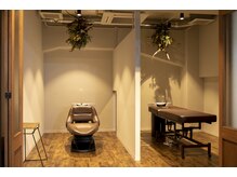 アンダー ガーデン(Under Garden hair&spa)の雰囲気（タイプの違う2種類のベッドで好みの姿勢でリラックス効果◎☆）