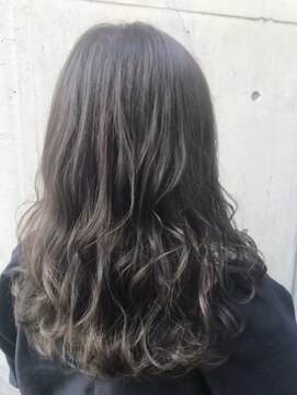 ルシエ(LUCIE) アッシュベージュウェーブ