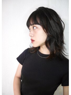 シュシュ(shushu) 旬の外ハネウルフヘア【有海一生】