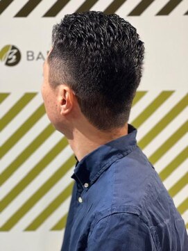 バーバーバー 四谷(BARBER-BAR) 大人の刈り上げスタイル