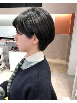 アトリエ(Atelier) クール可愛い耳掛けショート