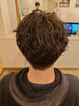 コダマ 茗荷谷店(KODAMA) スキンフェード/アップバング/コンマヘア/眉カット<理容室>