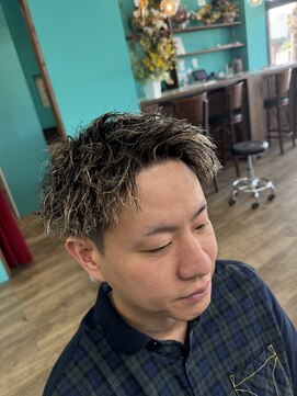 スウェル 西千葉店(Swell) ハイライトツイスパショート