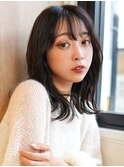暗髪カラー×外はねミディアム
