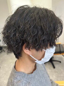 フゥ 宇都宮(FeU) 波巻きスパイラルパーマツイストパーマメンズマッシュパーマ