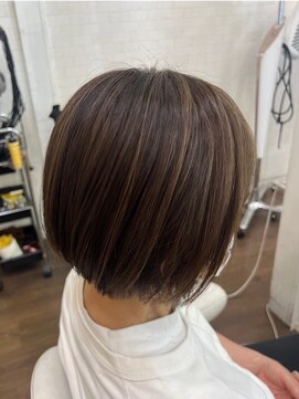 ヘアアンドビューティ ガーデン ベルモール店(HAIR AND BEAUTY GARDEN) くびれショートボブ40代50代グレイカラー白髪染め白髪ぼかし