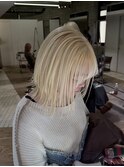 ブロンドヘア抜きっぱなしブロンドトリプルカラーケアブリーチ