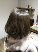 シルバーアッシュのアゴラインボブ カラー　30代、40代、50代