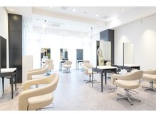 ブランコトレス 烏山店(BLANCO tres)の雰囲気（店内）