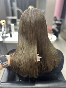 ジュエム(jouerm) 透明感たっぷりオリーブカラー♪♪