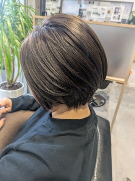 【似合わせ】　丸みショートボブ×ミントアッシュカラー