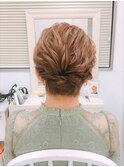 髪の毛が短い方に*アップスタイル