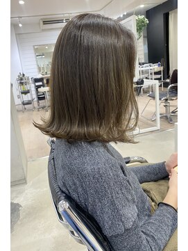 オウル(Owll) ◆◇女性らしい　軽さのあるミディアムスタイル◇◆