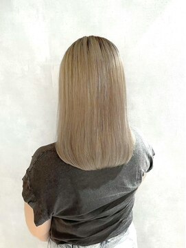 アイディール(:ideal) 20代30代40代☆抜きっぱなし風ブロンドヘアー