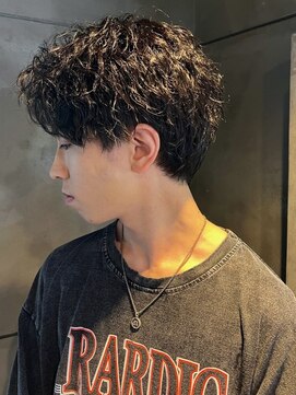 ディスイズバーバー(THIS IS BARBER) ツイストスパイラルパーマ 束感 20代 マッシュ【札幌】