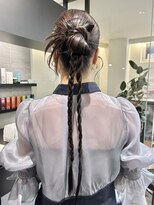 ワン 横浜(ONE005) ヘアセット/ヘアアレンジ/カチモリ/タイト/個性派