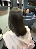 オリーブグレージュ