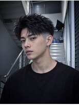 ロックス バイ マグ 松本(rocks BY MAG)&nbsp;爽やかフェザーショート/フェード×センターパートで好印象