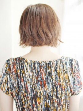 ヘアメイク ナル(hair make nalu) 外ハネバルーンボブスタイル