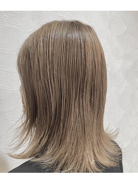 フラット 千葉(Flat.) ベージュカラー