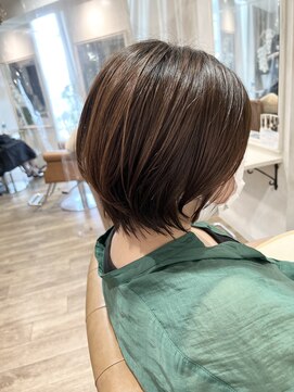 マカナ(makana) シンプルショートボブ